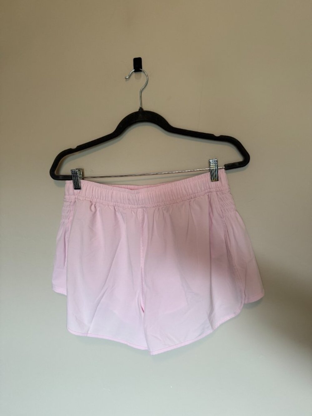 Lululemon Ruched-Side High-Rise Shorts 3" Pink Mist Size Large NWT - Picture 3 of 3